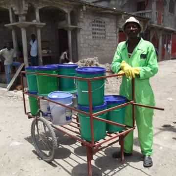 Here’s Sergo getting a day of collection started in the Avyasyon neighborhood in 2015!