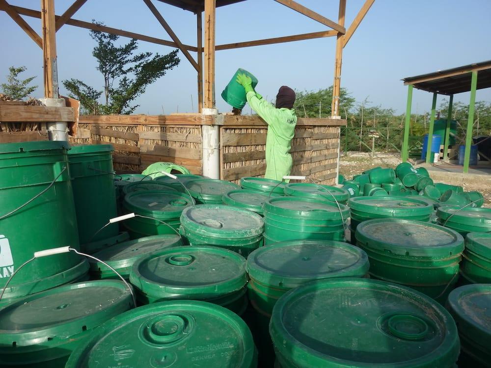 container emptying